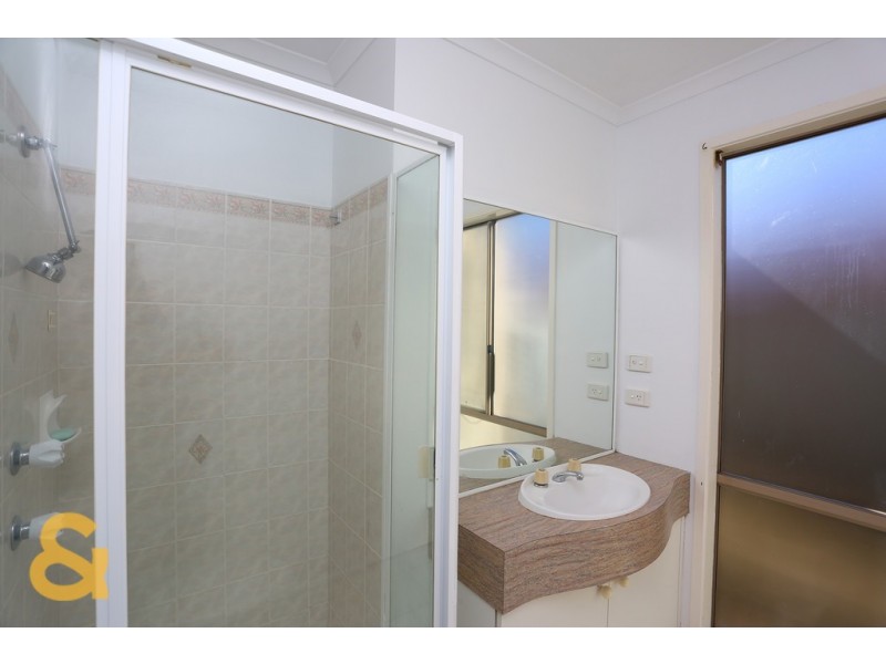 18 Sheridan Way, Roxburgh Park VIC 3064