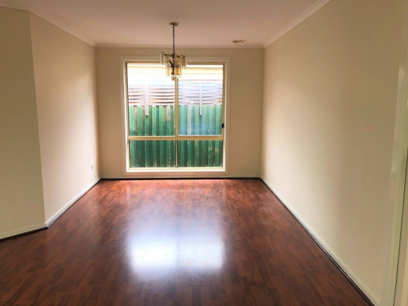 9 Lincolne Crescent, Roxburgh Park VIC 3064