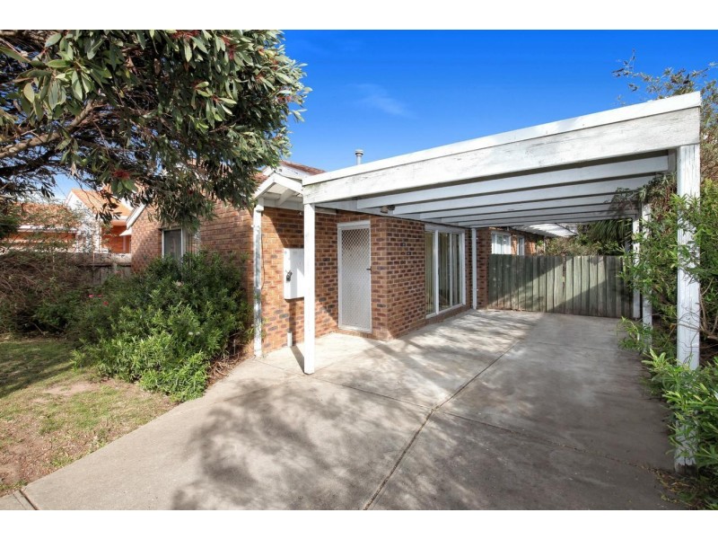 8 Harvey Court, Roxburgh Park VIC 3064