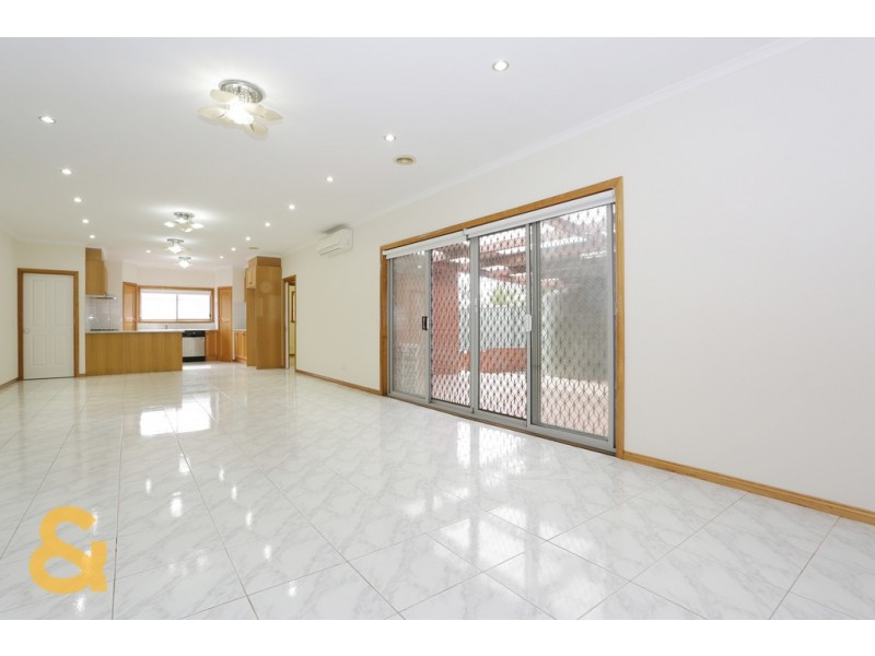 3 Parnell Court, Roxburgh Park VIC 3064