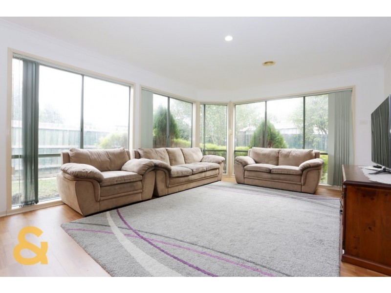 9 Mensa Court, Roxburgh Park VIC 3064