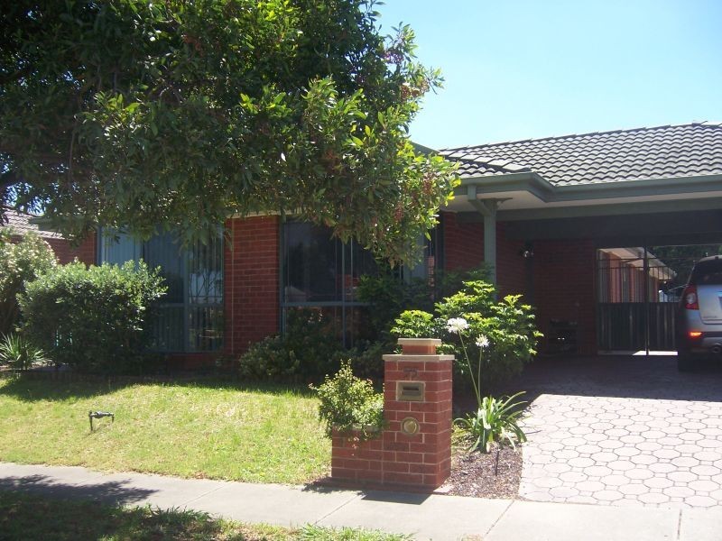 55  Rearden Crescent, Roxburgh Park VIC 3064