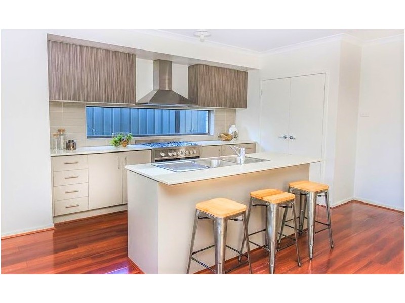 30 Jonesfield Street, Craigieburn VIC 3064