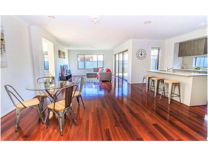 30 Jonesfield Street, Craigieburn VIC 3064