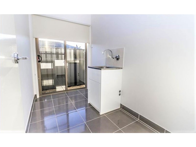 30 Jonesfield Street, Craigieburn VIC 3064