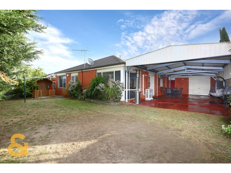 10 Wisla Circuit, Roxburgh Park VIC 3064