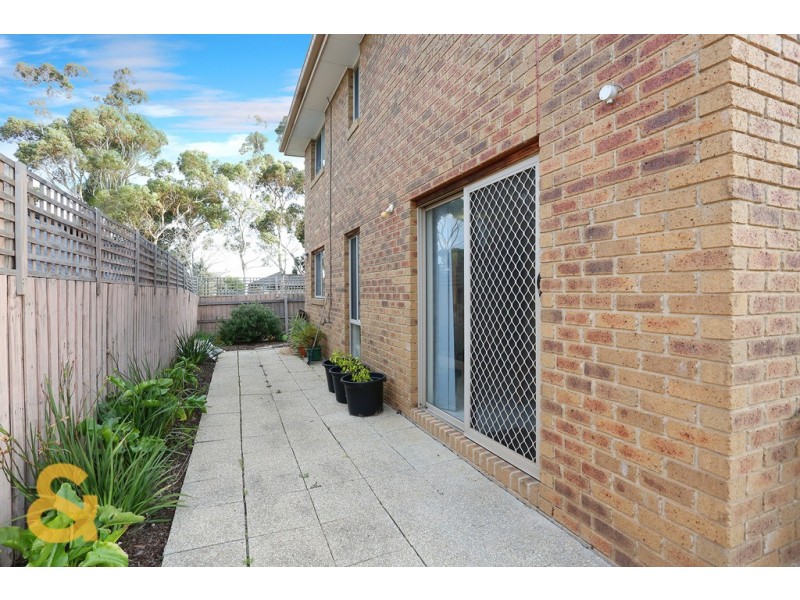 5 Mckenzie Crescent, Roxburgh Park VIC 3064