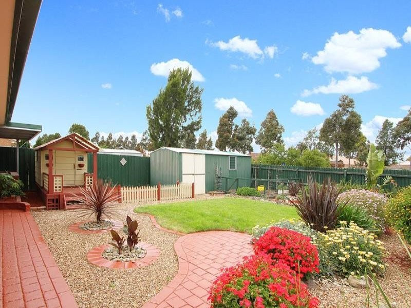 20 PINNOCK AVE, Roxburgh Park VIC 3064