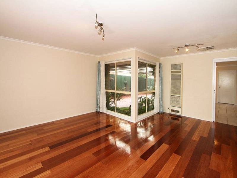 20 PINNOCK AVE, Roxburgh Park VIC 3064