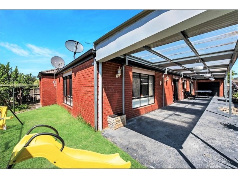 2 Kingdom Court, Roxburgh Park VIC 3064