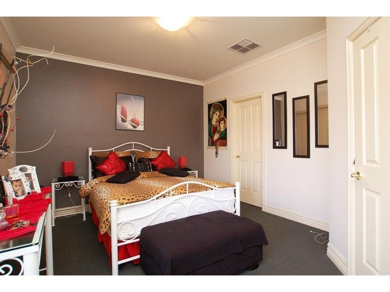 21 Grenville TCE, Roxburgh Park VIC 3064