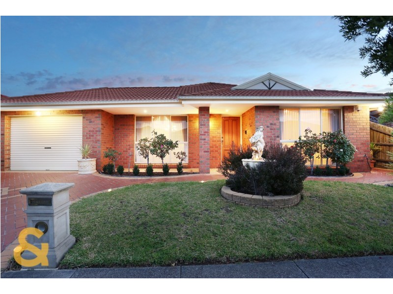 23 Wrigley Crescent, Roxburgh Park VIC 3064