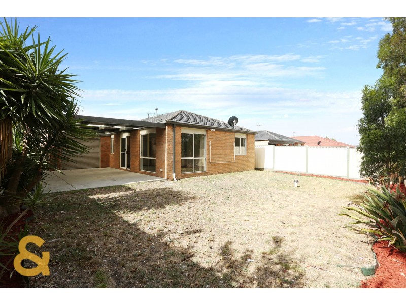 9 Corona Place, Roxburgh Park VIC 3064