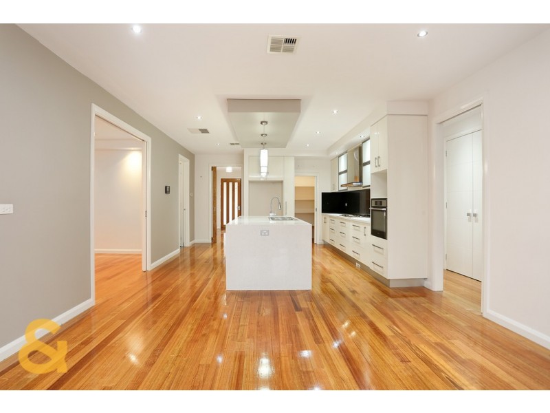 66 Biltmore Crescent, Roxburgh Park VIC 3064