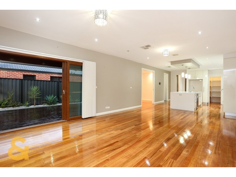 66 Biltmore Crescent, Roxburgh Park VIC 3064