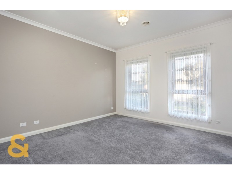 66 Biltmore Crescent, Roxburgh Park VIC 3064