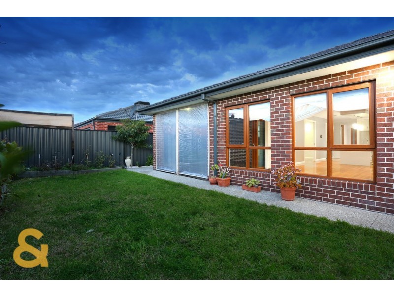 66 Biltmore Crescent, Roxburgh Park VIC 3064