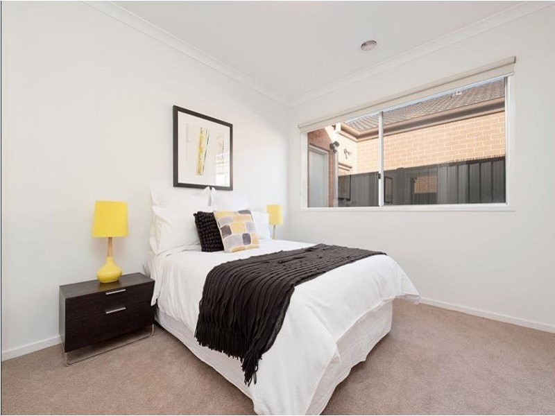 29 Mountleigh Circuit, Craigieburn VIC 3064