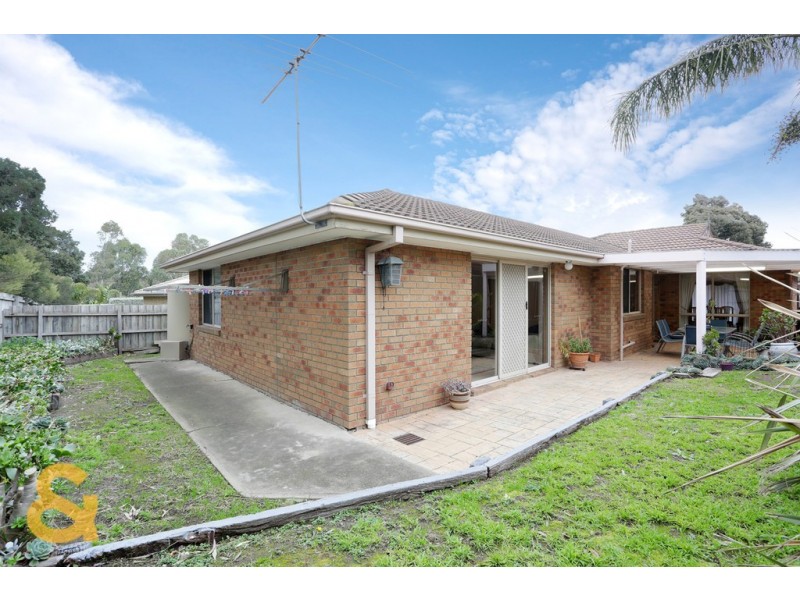 17 Weir Court, Roxburgh Park VIC 3064