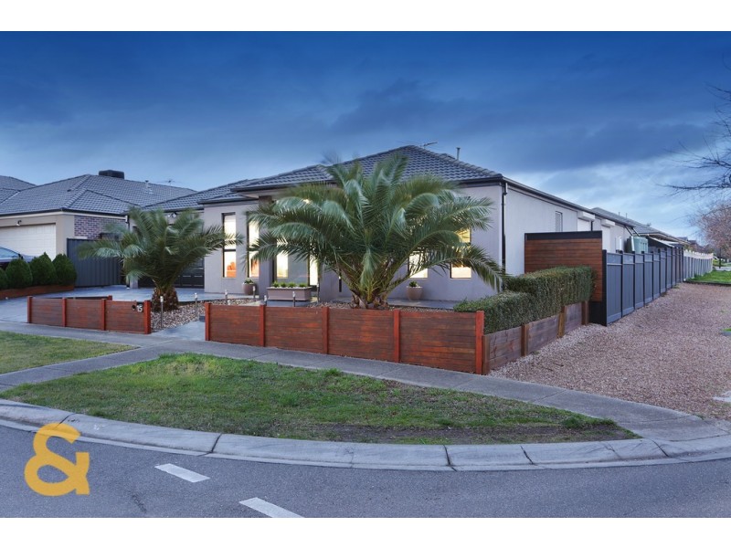 15 Coronet Avenue, Roxburgh Park VIC 3064