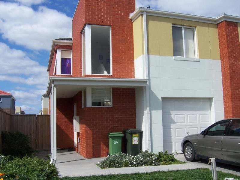 4 Viewbank Circuit, Roxburgh Park VIC 3064