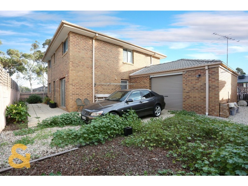 5 Mckenzie Crescent, Roxburgh Park VIC 3064