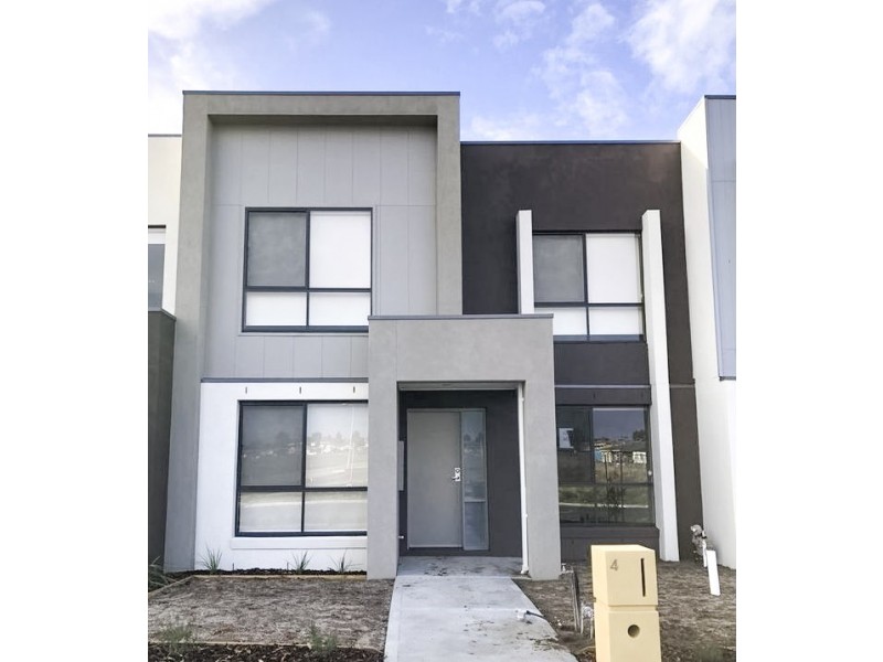 4 Fouz Street, Roxburgh Park VIC 3064