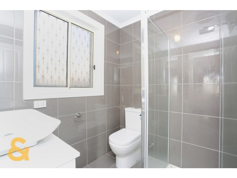 5 Treetop Close, Roxburgh Park VIC 3064