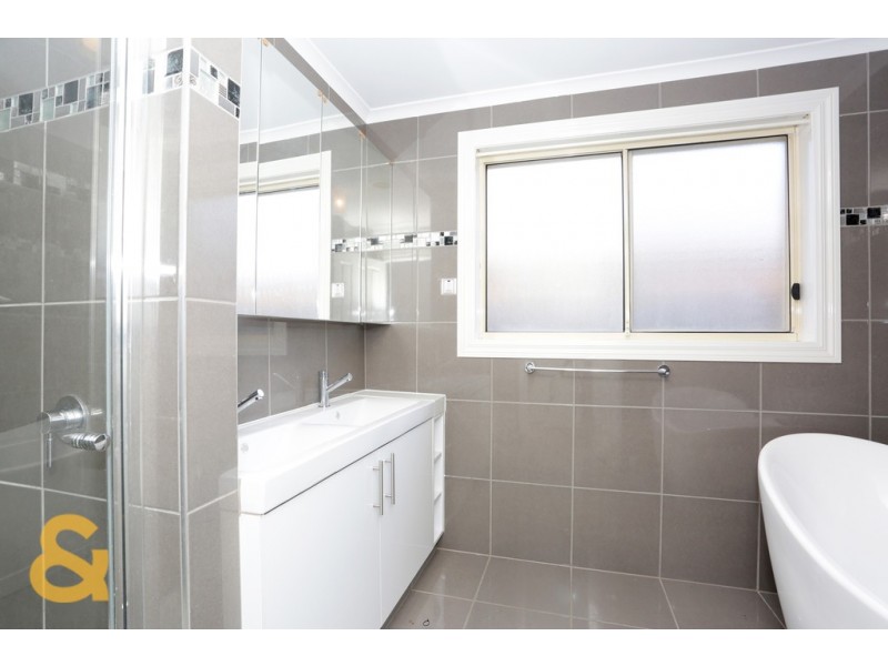 5 Treetop Close, Roxburgh Park VIC 3064