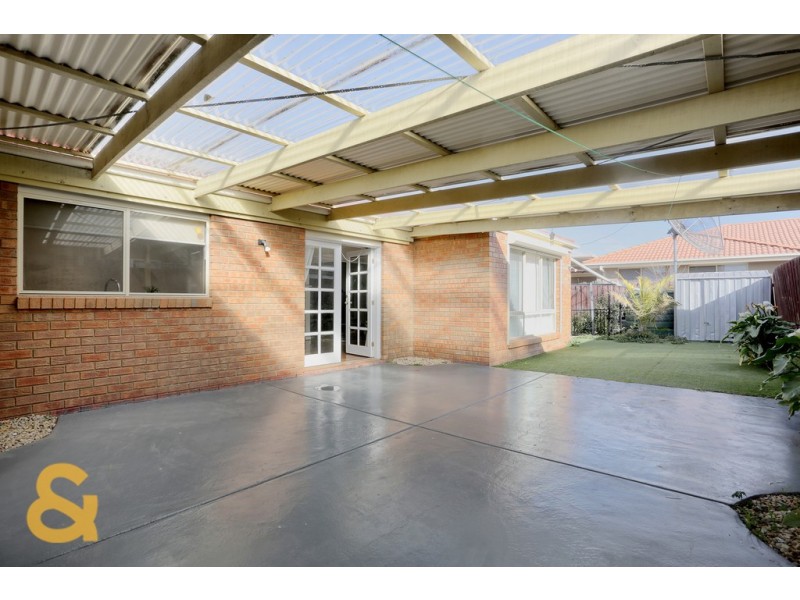 5 Treetop Close, Roxburgh Park VIC 3064