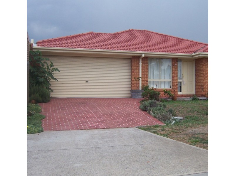 27 Bluebell Crescent, Gowanbrae VIC 3043
