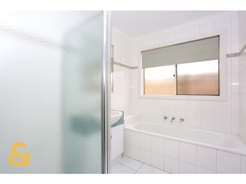 2 Murphy Place, Roxburgh Park VIC 3064