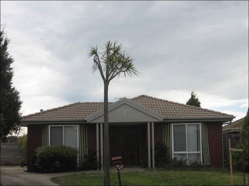 8 Medstead Court, Craigieburn VIC 3064