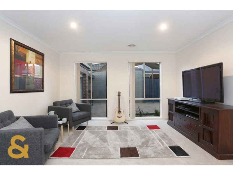 38 Salween Crescent, Roxburgh Park VIC 3064