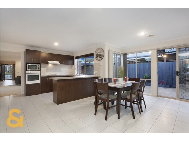 38 Salween Crescent, Roxburgh Park VIC 3064