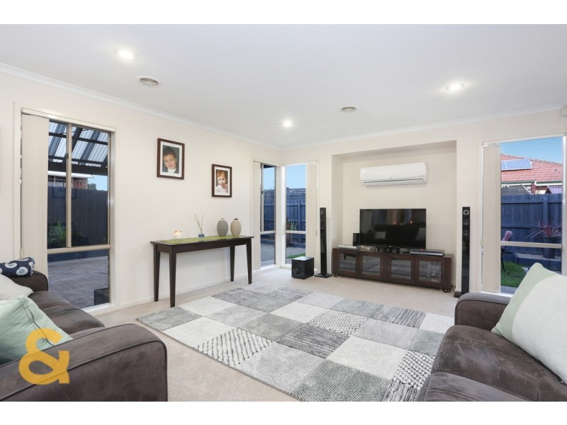 38 Salween Crescent, Roxburgh Park VIC 3064