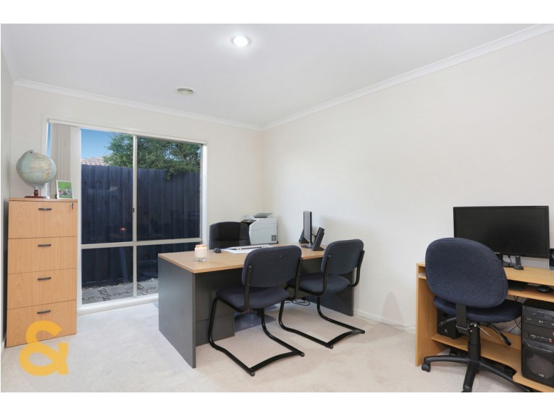 38 Salween Crescent, Roxburgh Park VIC 3064