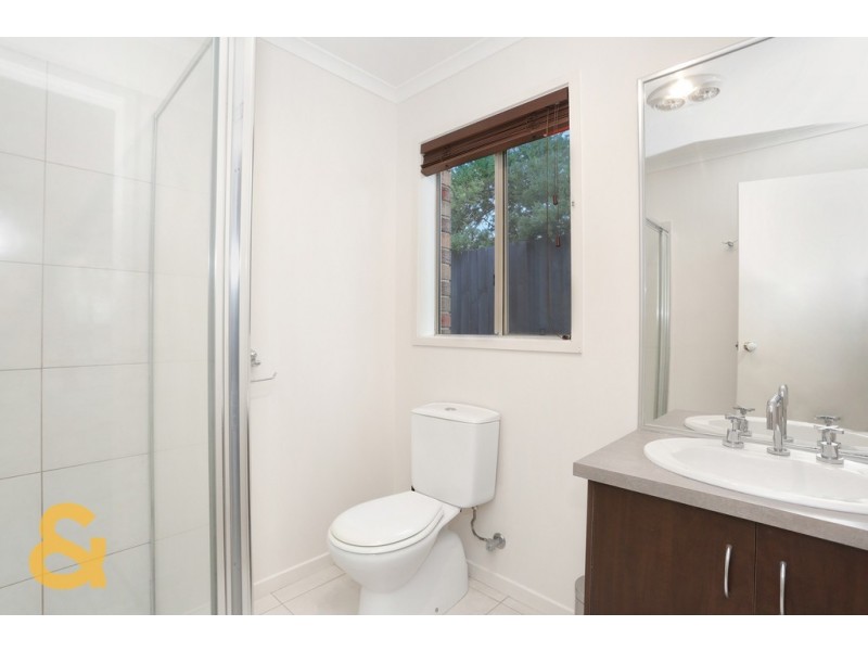 38 Salween Crescent, Roxburgh Park VIC 3064