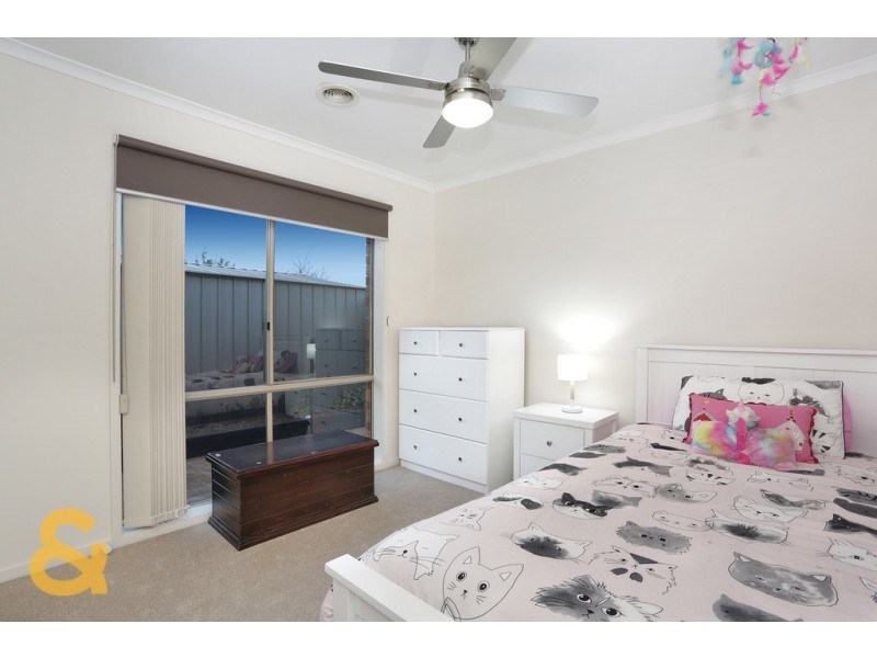 38 Salween Crescent, Roxburgh Park VIC 3064