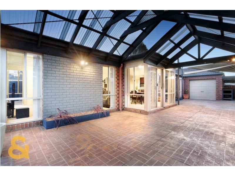 38 Salween Crescent, Roxburgh Park VIC 3064