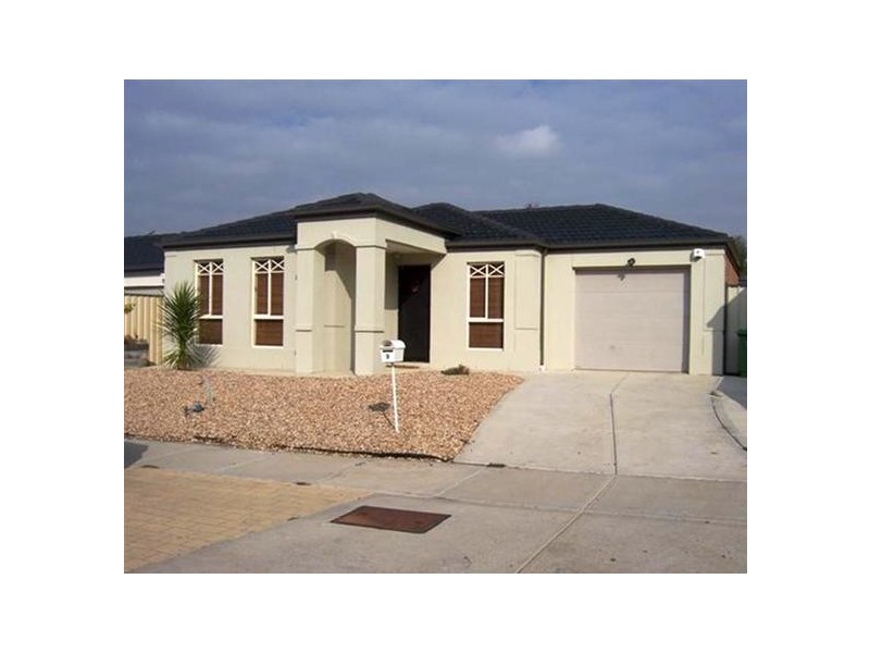 9 Corona Place, Roxburgh Park VIC 3064