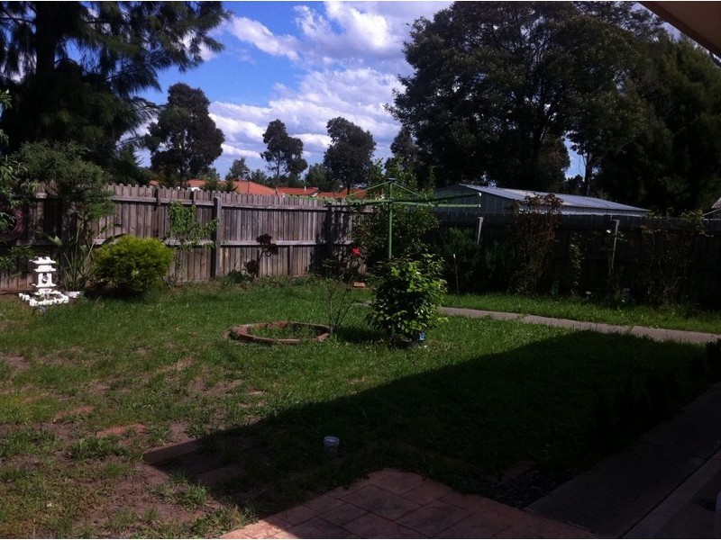 36 Rostron Way, Roxburgh Park VIC 3064