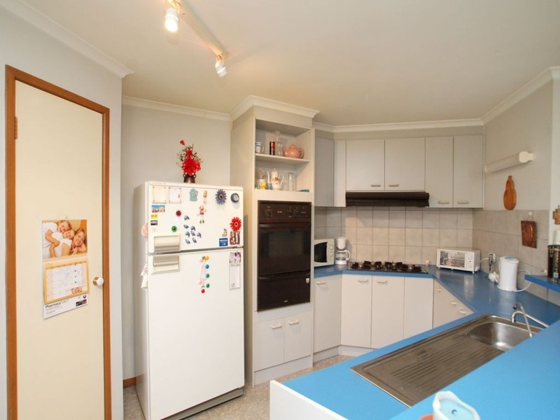 13 Molineux Way, Roxburgh Park VIC 3064