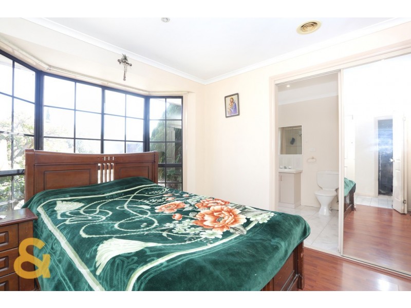 14 Gibney Close, Roxburgh Park VIC 3064