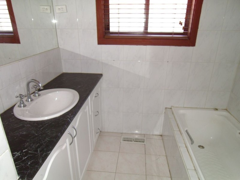 1443 Pascoe Vale Road, Meadow Heights VIC 3048