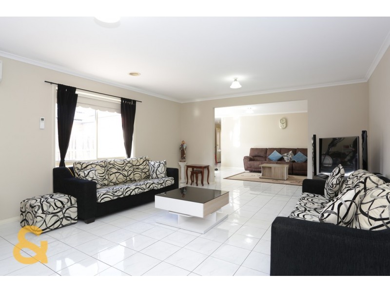 11 Severn Court, Roxburgh Park VIC 3064