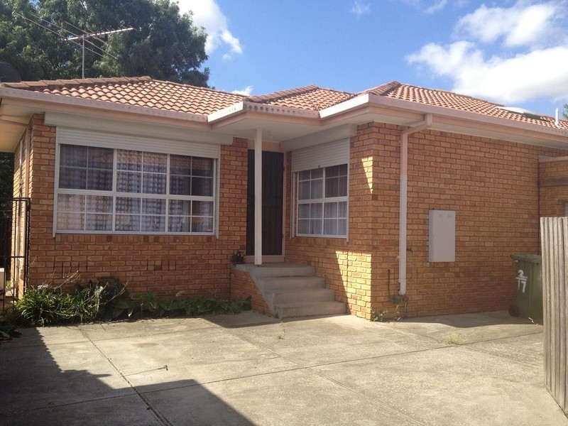 2/17 Mitta Mitta Way, Meadow Heights VIC 3048