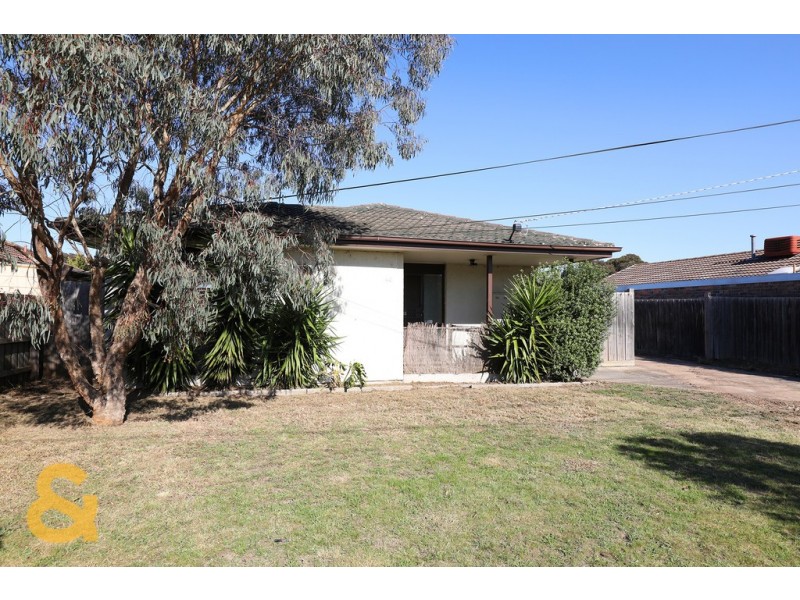 48 Woodburn Crescent, Meadow Heights VIC 3048