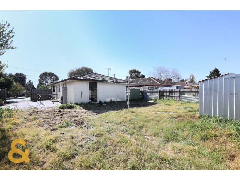 48 Woodburn Crescent, Meadow Heights VIC 3048