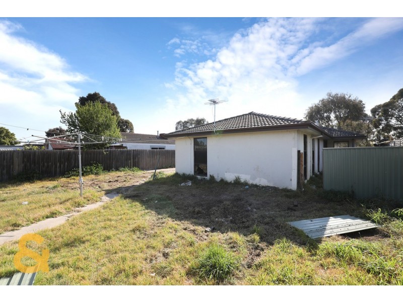 48 Woodburn Crescent, Meadow Heights VIC 3048